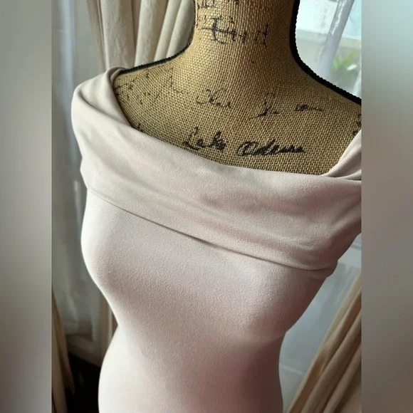 Blanc Bodycon Off The Shoulder Midi Dress - Picture 2 of 8